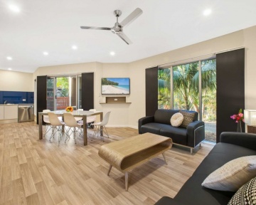 Photography - Lindsay Moller Productions